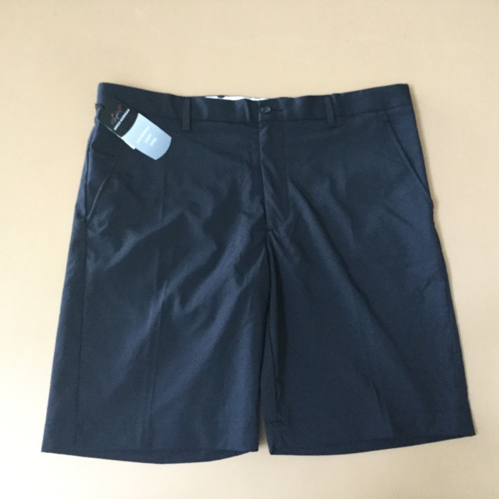 NWT Greg Norman Technical Performance Golf Shorts Black Flat Front Size 36